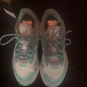 Cyan addias sneakers | size 5.5